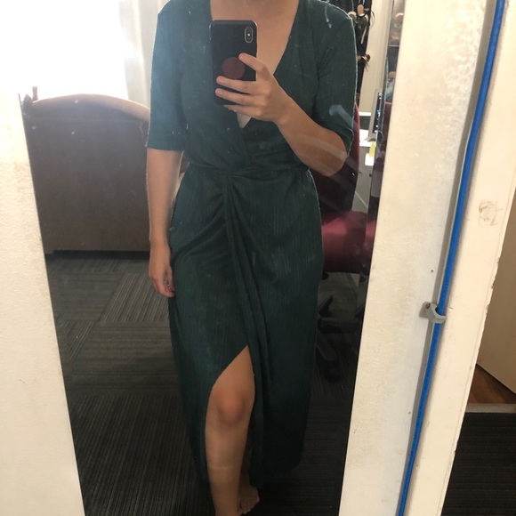 Hunter green midi dress. - Picture 4 of 4